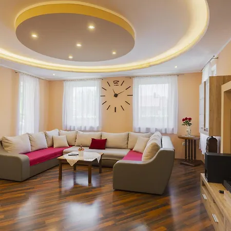 Διαμέρισμα Beige By Interhome